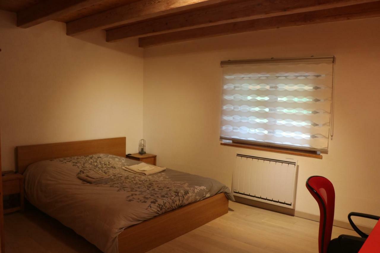 Le Clos Des Frasses Hotell Chainaz-les-Frasses Exteriör bild